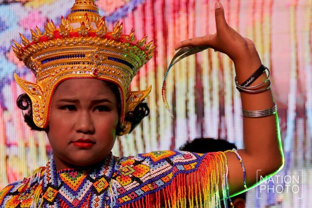 = โนราขึ้นห้าง =