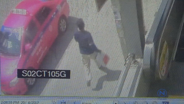 คนร้ายถือ"ระเบิดมือ"
บุกจี้ธนาคารธนชาต บางใหญ่
กวาด 2 แสนหนีลอยนวล