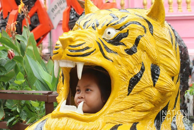 ข้อคิด ที่แฝงมาในรูปปั้น
วัดตะเคียน จ.นนทบุรี