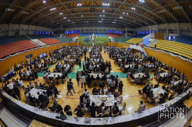 กทม.ชวนจิตอาสาร่วมประดิษฐ์ "ดอกไม้จันทน์" ถวายพ่อหลวง
