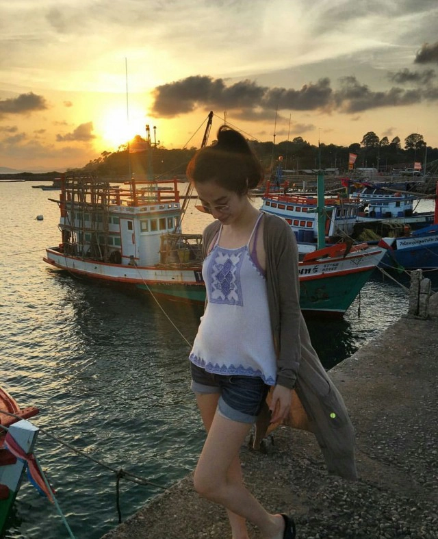 โมเม้นท์น่ารัก... ว่าที่ป๊าม๊า "กัปตัน-เอ้ก" พาลูกรับลมทะเล