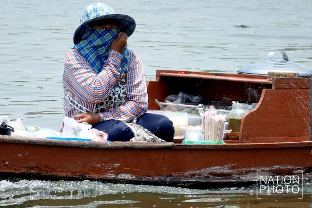กวักมือเรียก... ก๋วยเตี๋ยวเรือริมแม่น้ำเจ้าพระยา