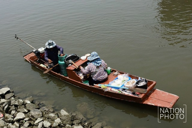 กวักมือเรียก... ก๋วยเตี๋ยวเรือริมแม่น้ำเจ้าพระยา