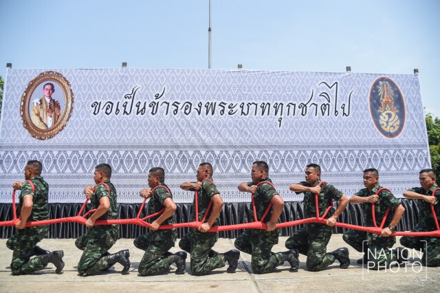 กรมสรรพาวุธ อบรมครูฝึกกำลังพลฉุดชักราชรถ ริ้วขบวนพระราชอิสริยยศพระบรมศพ