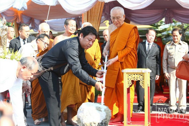 สมเด็จพระสังฆราช ทรงเททองหล่อพระทองคำปางถวายเนตร 9 นิ้ว