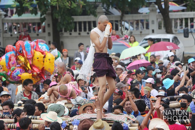 แห่นาคโหด  บ้านโนนเสลา ภูเขียว  ชัยภูมิ ...