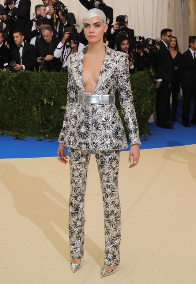 สุดอลัง! พรมแดง Met Gala 2017 คนดังปล่อยของ Rihanna ชนะเลิศ!