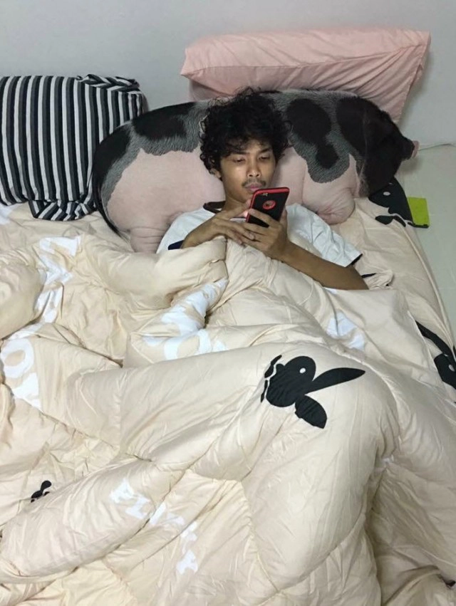 "ปลื้ม สุรบถ" ขอโหนกระแสหมูจูเนียร์
อวดความน่ารัก "เจ๊ศรี"
คนขายบอกโตขึ้นนิดเดียว!!