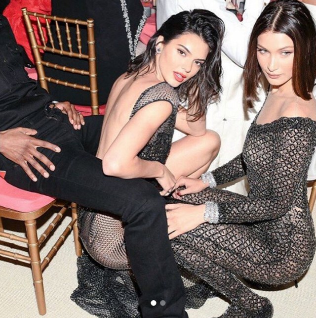 แย่งซีนสุด! Kendall Jenner อวดบั้นท้ายเนียน งาน พรมแดง Met Gala 2017