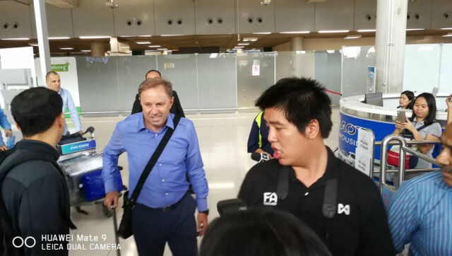 "ราเยวัช" กุนซือช้างศึกคนใหม่ ถึงไทยแล้ว! พร้อมเริ่มงานทันที