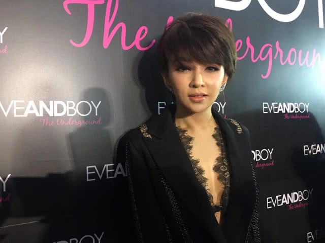 อ้าวเฮ้ย ไม่เหมือนที่คุยกันไว้นี่หน่า... "เป้ย"เผยเปลี่ยนลุคผมสั้นแค่"ใส่วิก"ส่วนชีวิตรักแฮปปี้ดี