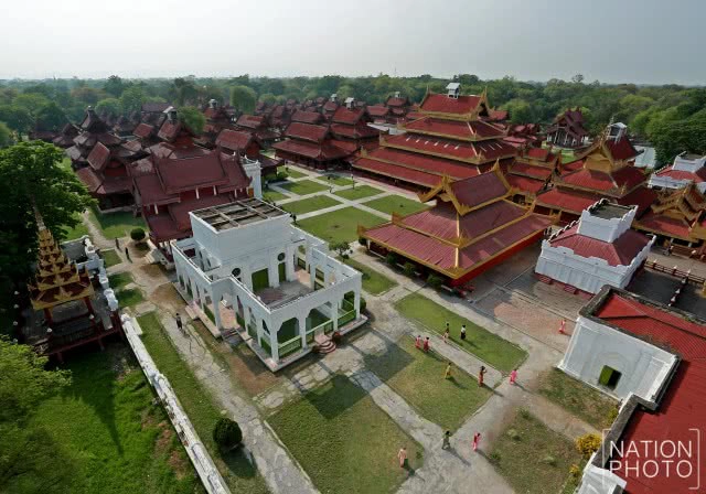 พระราชวังมัณฑะเลย์
พระราชวังแห่งสุดท้ายที่ถูกสร้างขึ้นในพม่า