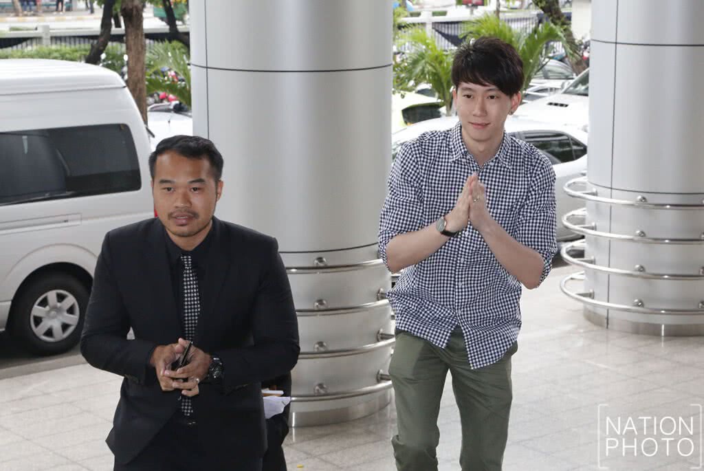"เบนซ์ เรซซิ่ง" มารายงานตัวที่ศาลอาญา "เบนซ์ เรซซิ่ง" มารายงานตัวที่ศาลอาญา