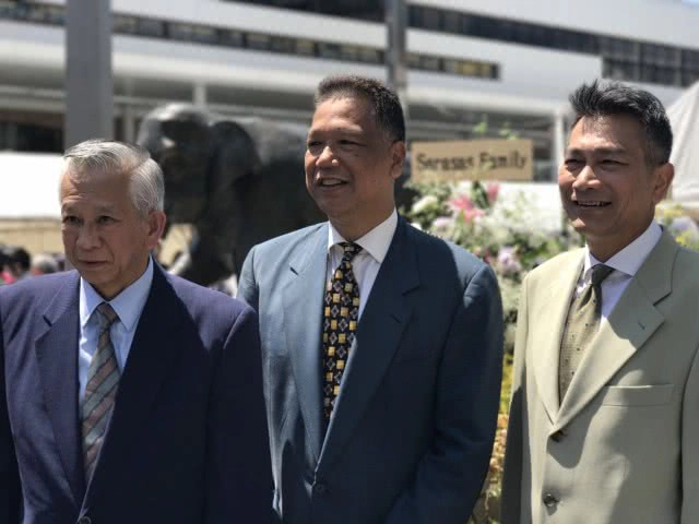 พิธีเปิดรูปหล่อช้างฮานาโกะ