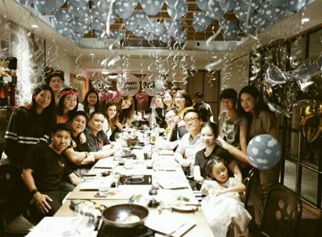 "ดิว"หอบเค้กเซอร์ไพรส์วันเกิด"ไผ่"
เผยชีวิตรักแฮปปี้