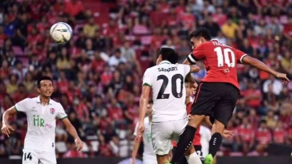 รั้งจ่าฝูงต่อ! "เมืองทอง" ถล่ม "ราชนาวี" 4-0 รั้งจ่าฝูงต่อ! "เมืองทอง" ถล่ม "ราชนาวี" 4-0
