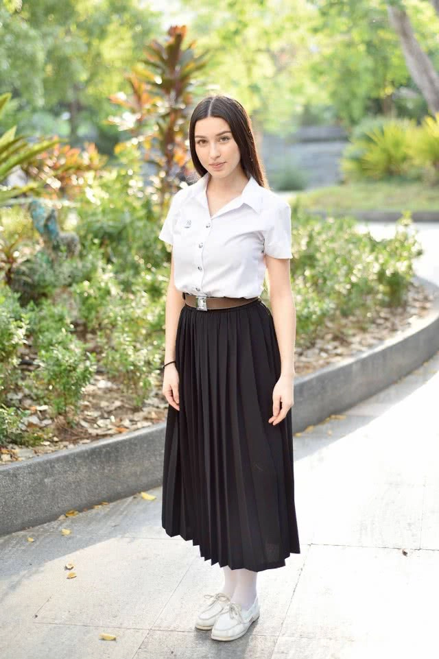 น้องเอมม่า  สาวน้อยลูกครึ่งอังกฤษมากด้วยความสามารถ มาพร้อมอารมณ์ขันและผลงานเพียบ