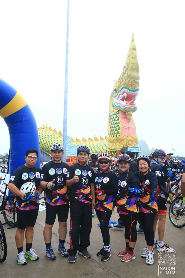 นับพันม่วนนำกัน
ร่วมปั่นงานบุญบั้งไฟยโสธร