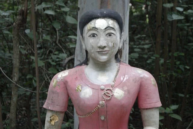 พิสูจน์แหล่งท่องเที่ยวอาถรรพ์... "หุ่นฝังวิญญาณ" ในสำนักสงฆ์ร้างอาจารย์ซ่วน