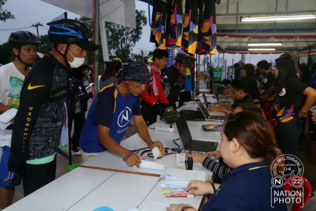 นับพันม่วนนำกัน
ร่วมปั่นงานบุญบั้งไฟยโสธร