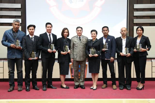 "จักรทิพย์" มอบรางวัลเชิดชูเกียรติตำรวจ
ผู้สื่อข่าวเนชั่น ปลื้มรางวัลนักข่าวภาคสนามดีเด่น