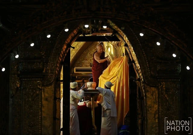 พระมหามัยมุนี พระพุทธรูปมีชีวิต