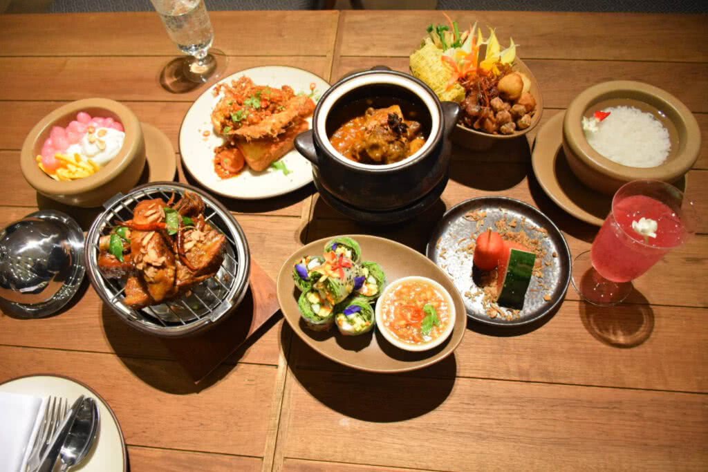 อร่อยปักหมุด : ทานอาหารไทยตำรับคุณยายรสชาติดั้งเดิมและข้าวแช่ชาววัง ที่ห้องอาหาร Siam Tea Room