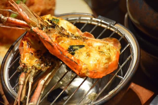 อร่อยปักหมุด : ทานอาหารไทยตำรับคุณยายรสชาติดั้งเดิมและข้าวแช่ชาววัง ที่ห้องอาหาร Siam Tea Room