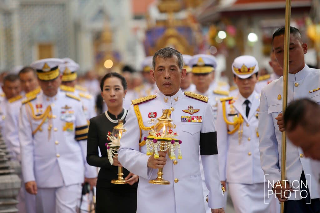 สมเด็จพระเจ้าอยู่หัว เสด็จฯในพระราชพิธีวันวิสาขบูชา สมเด็จพระเจ้าอยู่หัว เสด็จฯในพระราชพิธีวันวิสาขบูชา