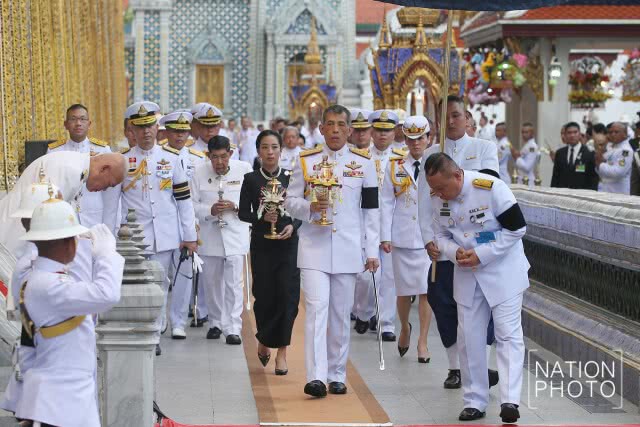 สมเด็จพระเจ้าอยู่หัว เสด็จฯในพระราชพิธีวันวิสาขบูชา
