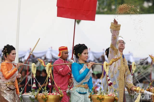 พิธีพืชมงคลจรดพระนังคัลแรกนาขวัญ ประจำปีพุทธศักราช 2560