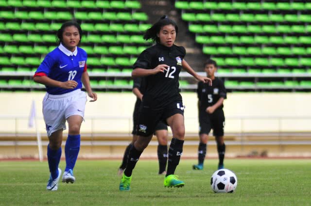 ชบาแก้ว ยู15 ฟอร์มดุ! ถล่ม มาเลเซีย 7-0 ทะลุตัดเชือก ศึกชิงแชมป์อาเซียน