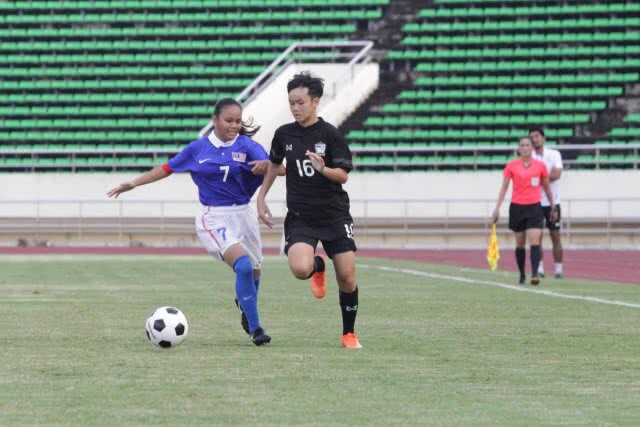 ชบาแก้ว ยู15 ฟอร์มดุ! ถล่ม มาเลเซีย 7-0 ทะลุตัดเชือก ศึกชิงแชมป์อาเซียน