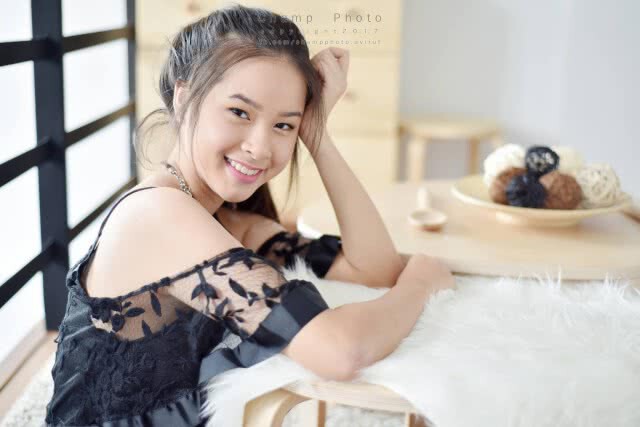 นางสาว ศิริญญา สาระเกษ น้องฟ้า น่ารัก เรียนเก่ง ใบประกาศรางวัลเพียบ