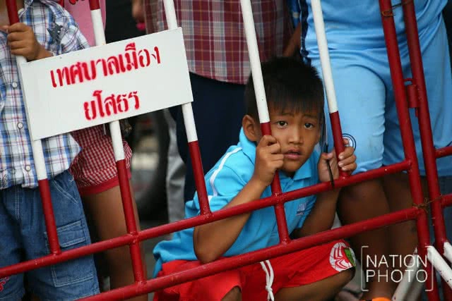 ละลานตา! งานประเพณีบุญบั้งไฟยโสธร 2560