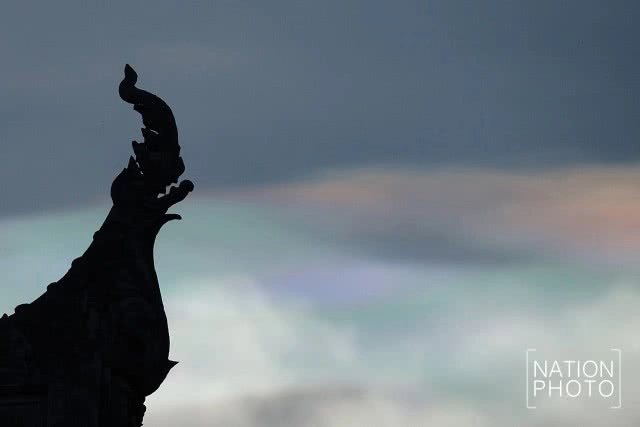 ปรากฏการณ์ "เมฆสีรุ้ง"