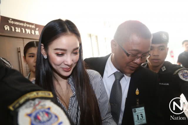 สอบเข้ม! "แพท" 2 ชม. ดาราสาวปฏิเสธทุกข้อกล่าวหา คุมตัวส่งศาล
