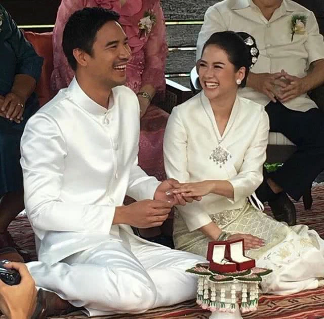 แต่งเงียบ! "น็อต วรฤทธิ์" เข้าพิธีวิวาห์แฟนสาวสไตล์ล้านนา