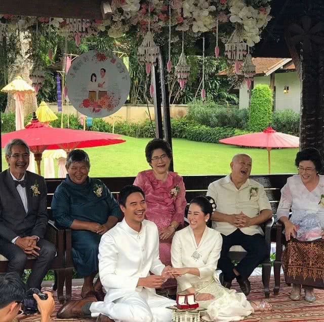 แต่งเงียบ! "น็อต วรฤทธิ์" เข้าพิธีวิวาห์แฟนสาวสไตล์ล้านนา