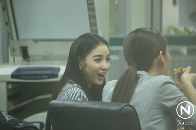 สอบเข้ม! "แพท" 2 ชม. ดาราสาวปฏิเสธทุกข้อกล่าวหา คุมตัวส่งศาล