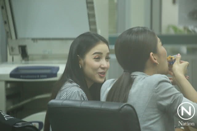 สอบเข้ม! "แพท" 2 ชม. ดาราสาวปฏิเสธทุกข้อกล่าวหา คุมตัวส่งศาล