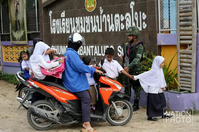ไม่เอาไม่ไป... เปิดเทอมวันแรกชายแดนใต้