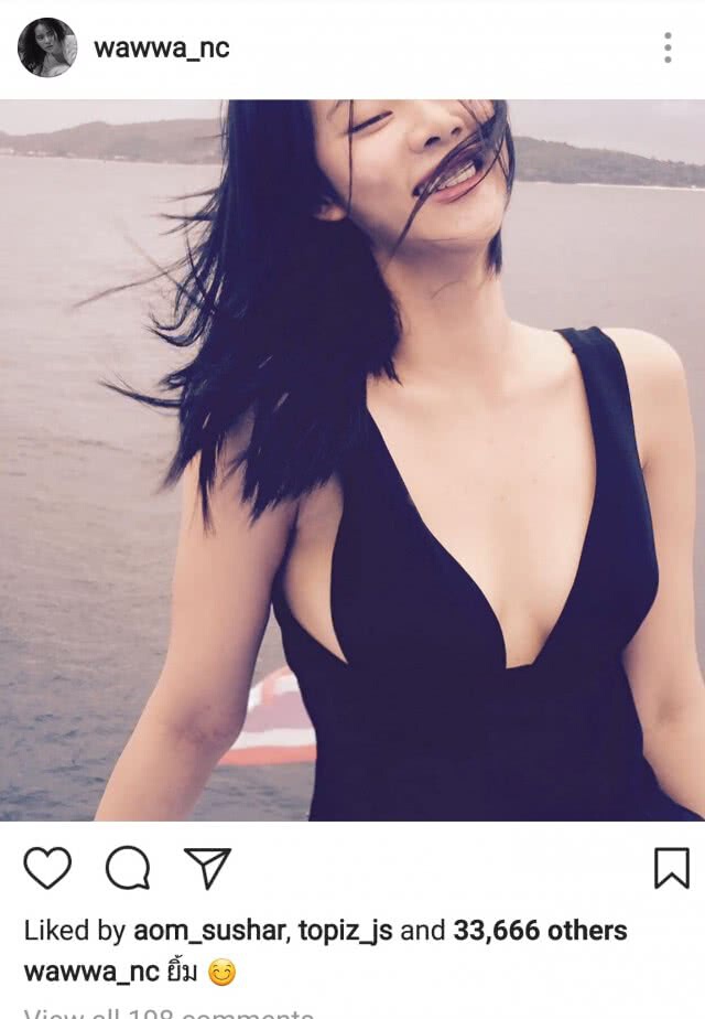 "วาววา" โชว์ทีเด็ด...
 อวดเนินอกกลางทะเล