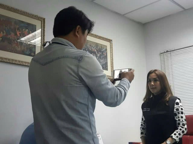 ภาสพล ขุดค้นข่าว
สาวข้าราชการกราบขอโทษ
ไม่มีเจตนาให้หน่วยงานเสื่อมเสีย