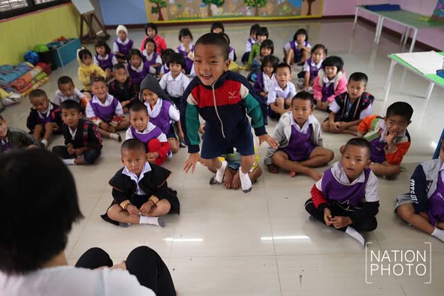 โรงเรียนของเราน่าอยู่... เด็กชาวเขา เผ่าอาข่า