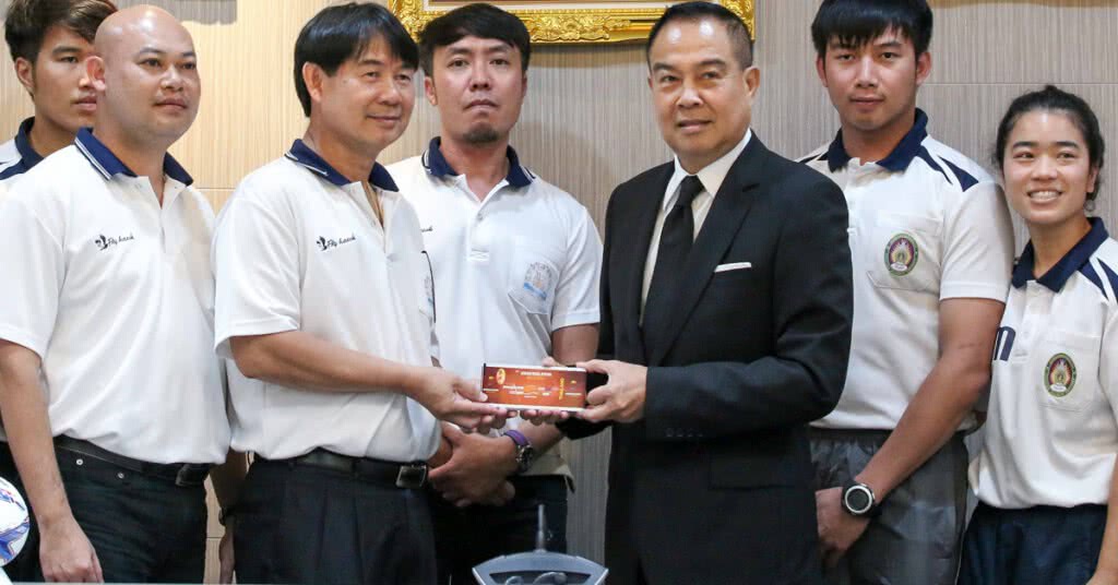 ส.บอลฯ จัดบัตรชมบอลโลก "ไทย-ยูเออี" โซน S 720 ให้นักเรียน-นักศึกษา ส.บอลฯ จัดบัตรชมบอลโลก "ไทย-ยูเออี" โซน S 720 ให้นักเรียน-นักศึกษา