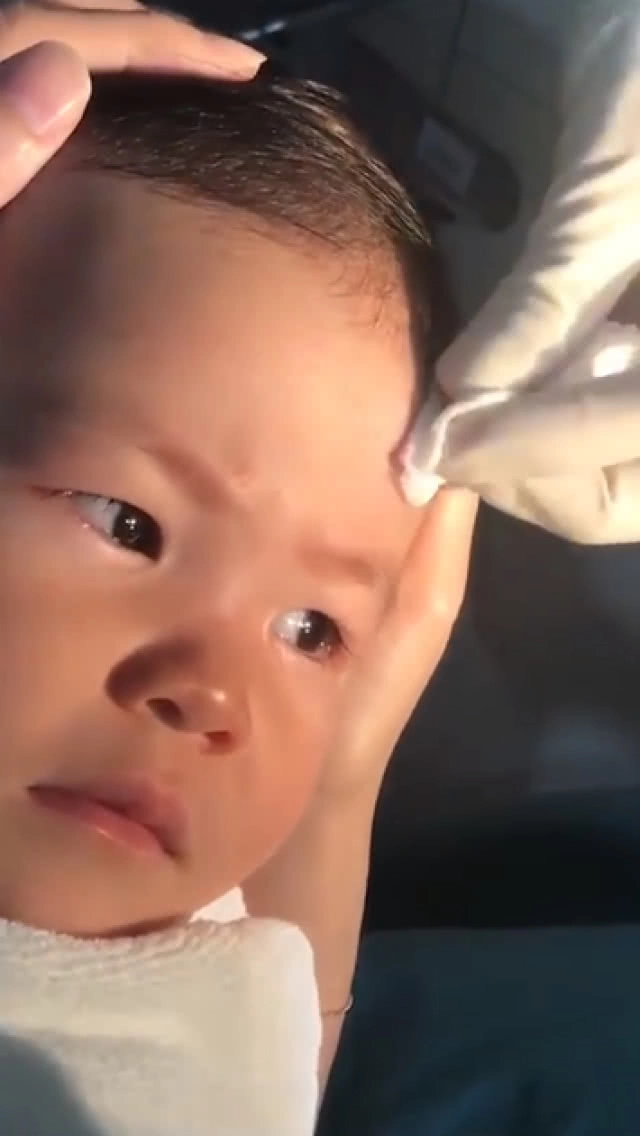 น้องอัญญ่า" หนูน้อยสุดแกร่ง
เย็บแผลสด..ไม่ร้องสักนิด