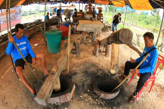 "บั้งไฟตะไลล้าน" ประเพณีบุญบั้งไฟกาฬสินธุ์ 2560