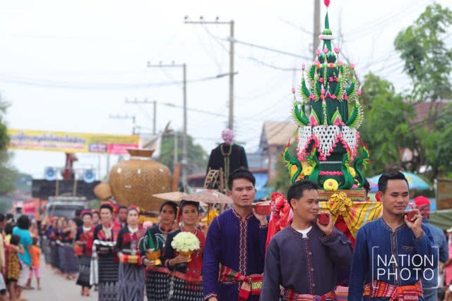 งดงาม..ขบวนแห่-การแสดงบั้งไฟตะไลล้าน จ.กาฬสินธุ์