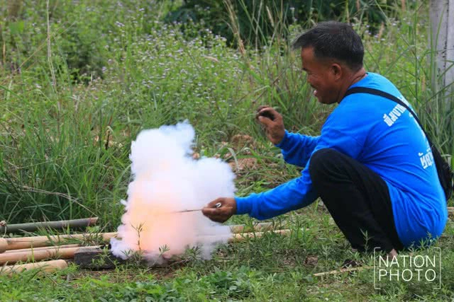 "บั้งไฟตะไลล้าน" ประเพณีบุญบั้งไฟกาฬสินธุ์ 2560